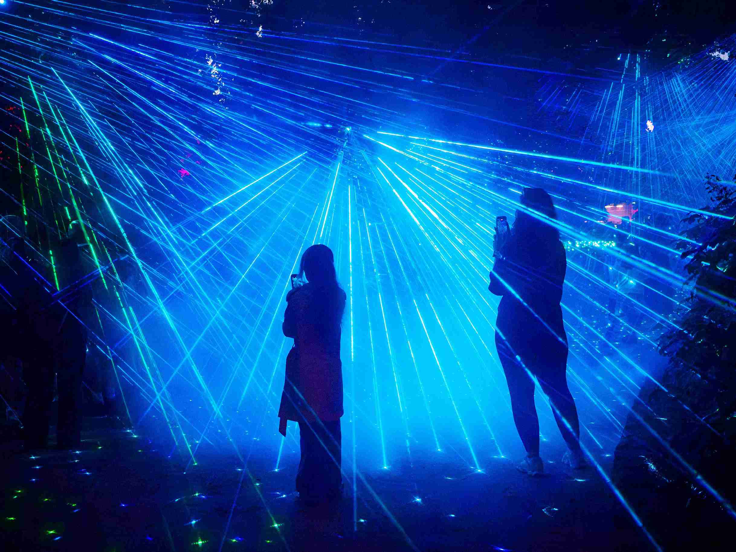 Colourful immersive light display